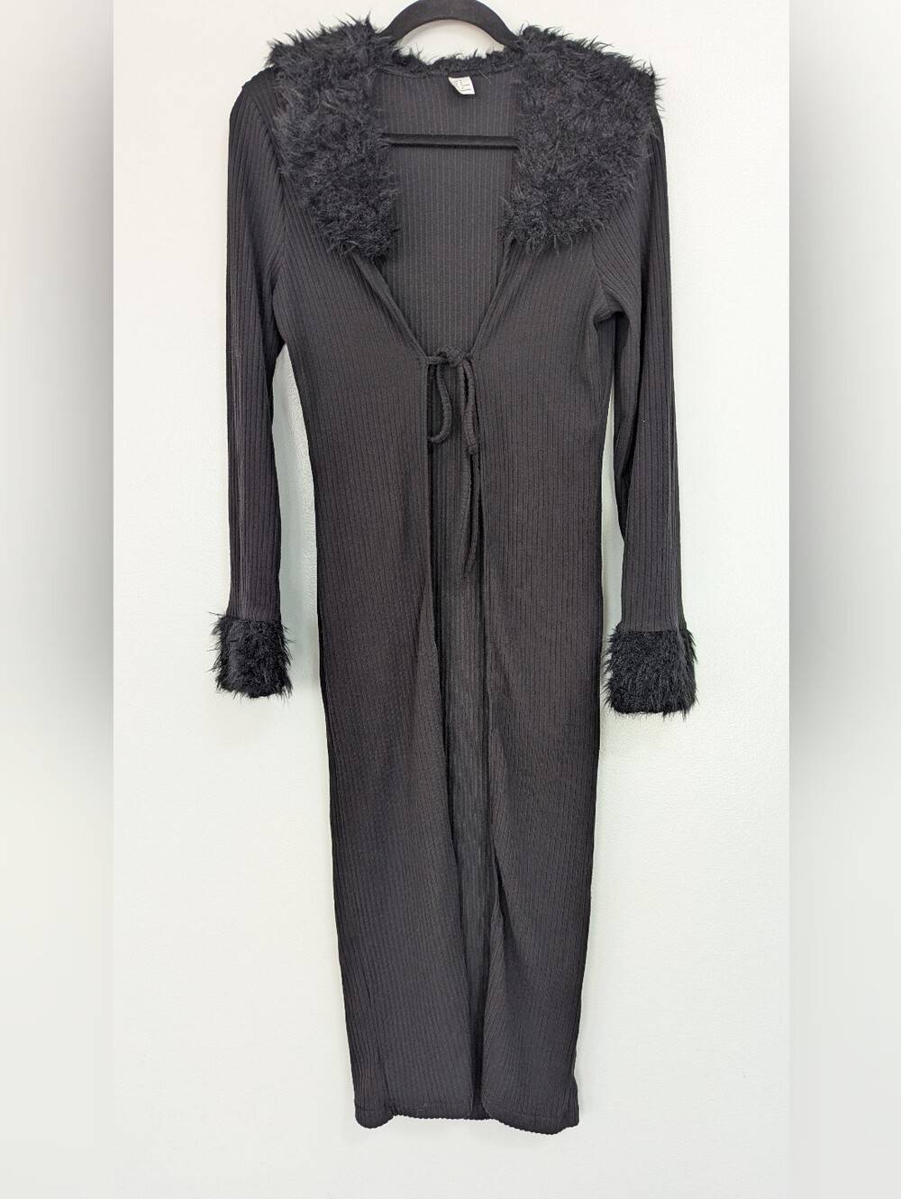NWOT  Black Fluffy Faux Fur Open Front Longline Ribbed Cardigan Size Medium